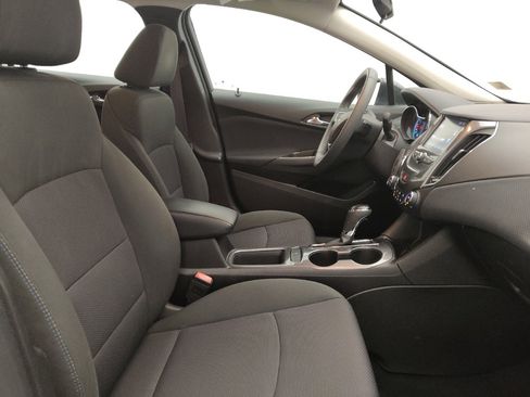 Used 2017 Chevrolet Cruze LT w/ Convenience Package image 21