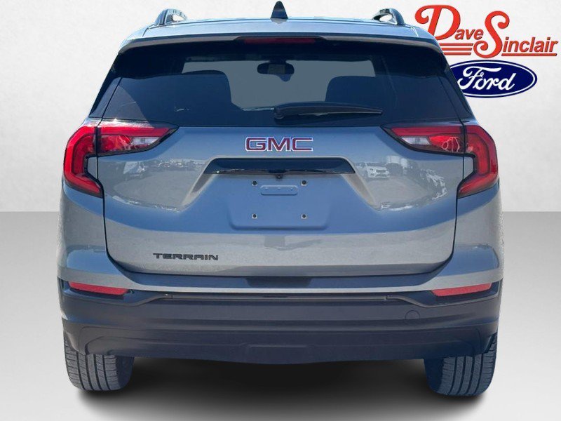 Used 2021 GMC Terrain SLE w/ Driver Convenience Package FWD image 8