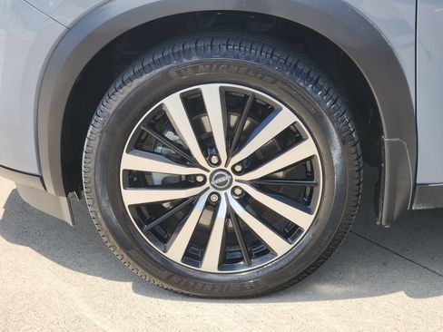 Used 2023 Nissan Pathfinder Platinum AWD/4WD image 10