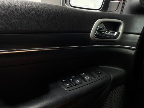 Used 2021 Jeep Grand Cherokee Limited AWD/4WD image 22
