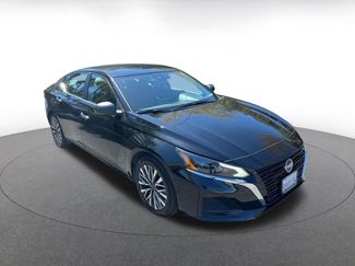 Used 2025 Nissan Altima 2.5 SV video 1