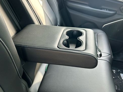 New 2026 Jeep Grand Cherokee Limited w/ Limited Altitude Package AWD/4WD image 42