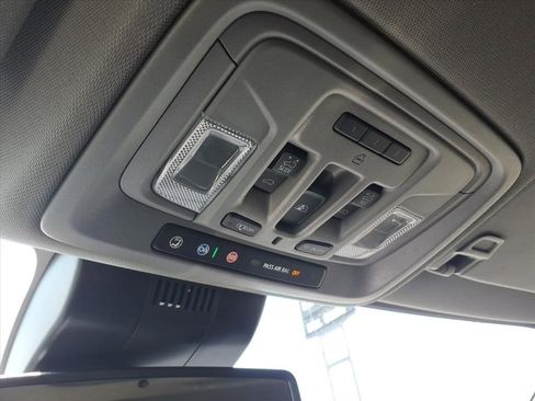 Used 2024 GMC Sierra 1500 SLT w/ SLT Premium Package AWD/4WD image 30