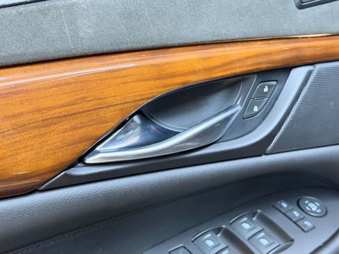 Used 2020 Cadillac Escalade ESV Premium Luxury AWD/4WD image 23