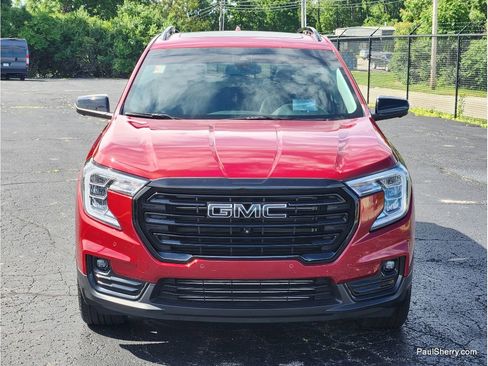 Used 2024 GMC Terrain SLT w/ Tech Package AWD/4WD image 12