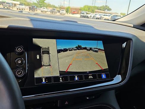 Certified 2022 Buick Envision Avenir w/ Technology Package II FWD image 16
