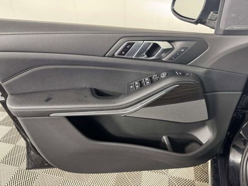 Used 2024 BMW X5 xDrive40i w/ Parking Assistance Package image 17