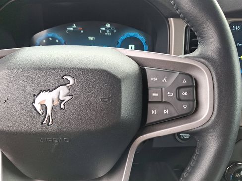 Certified 2025 Ford Bronco Outer Banks AWD/4WD image 21