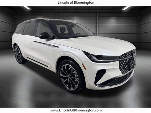 New 2026 Lincoln Nautilus Reserve image 10