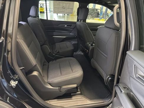 New 2026 Chevrolet Traverse LT FWD image 17