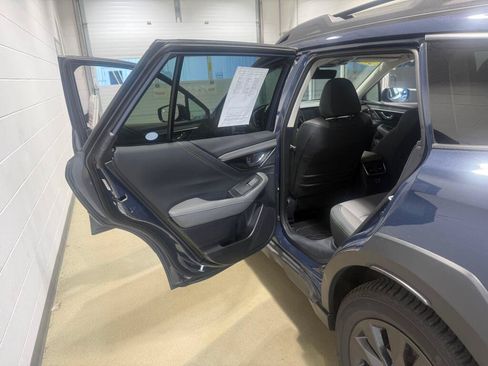 Used 2025 Subaru Outback Onyx Edition AWD/4WD image 16