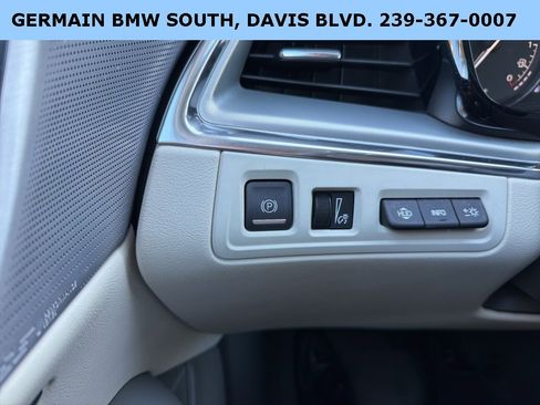 Used 2021 Cadillac XT5 Premium Luxury image 16