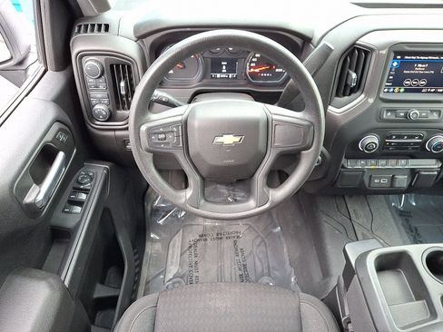 Used 2022 Chevrolet Silverado 1500 Custom image 10