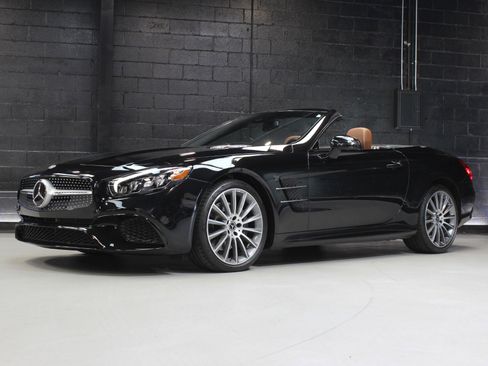 Used 2017 Mercedes-Benz SL 550 image 5