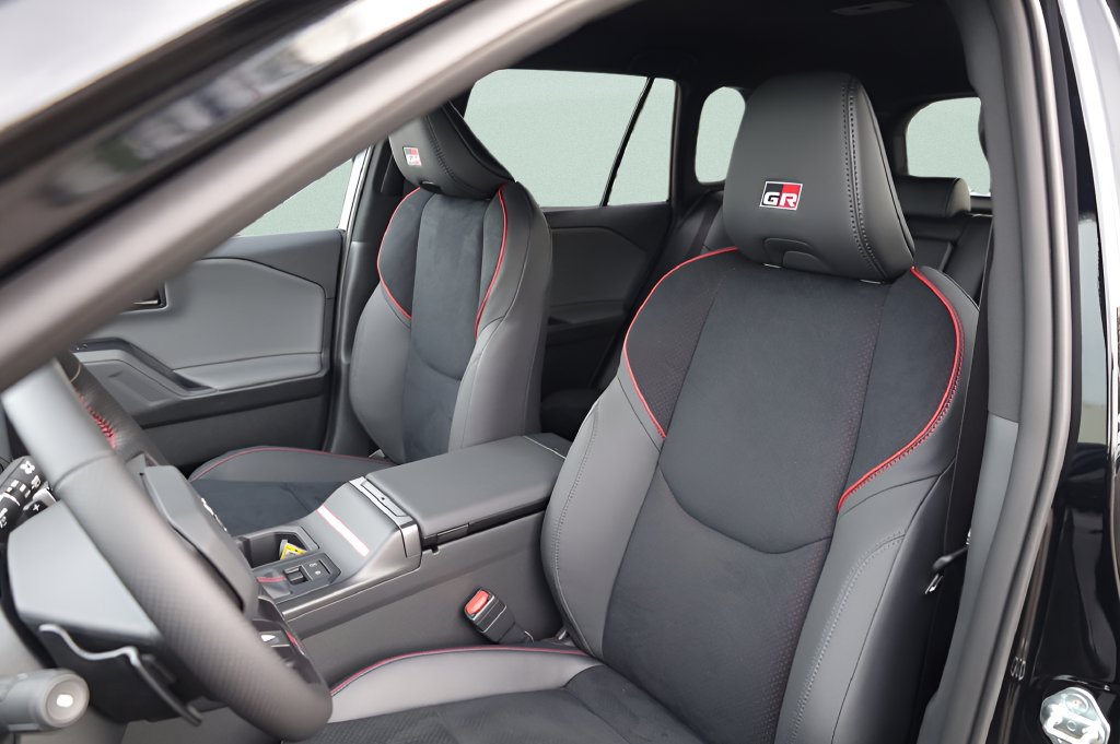 New 2026 Toyota RAV4 AWD Plug-in Hybrid image 8