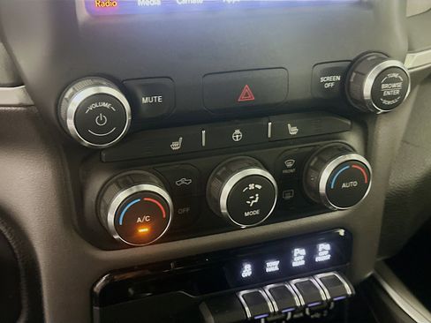 Used 2019 RAM 1500 Big Horn image 22