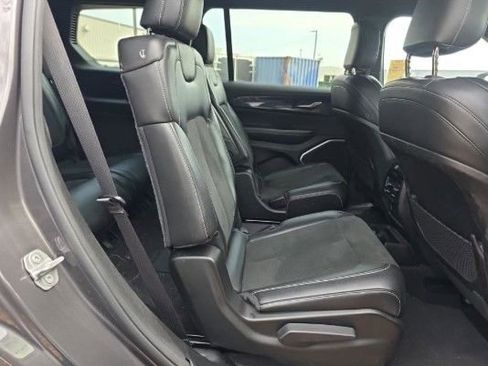 Used 2022 Jeep Grand Cherokee L Altitude image 8