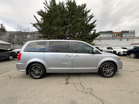 Used 2018 Dodge Grand Caravan SXT w/ Blacktop Package image 9