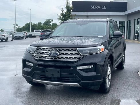Used 2024 Ford Explorer Limited AWD/4WD image 3