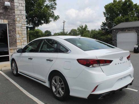 Used 2018 Hyundai Sonata Sport w/ Tech Package 05 FWD image 9