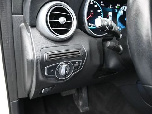 Used 2022 Mercedes-Benz GLC 300 image 14