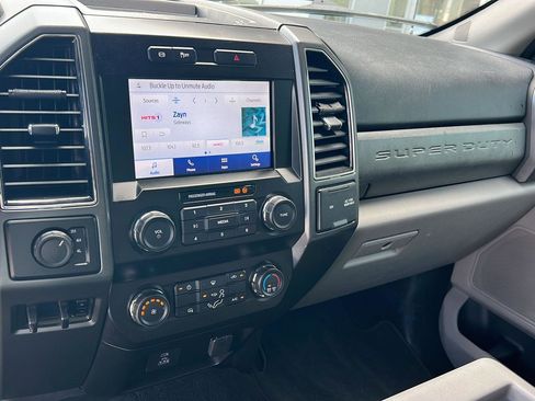 Used 2021 Ford F350 XLT AWD/4WD image 23