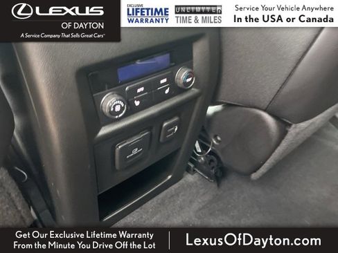 Used 2023 Chevrolet Traverse Premier image 33