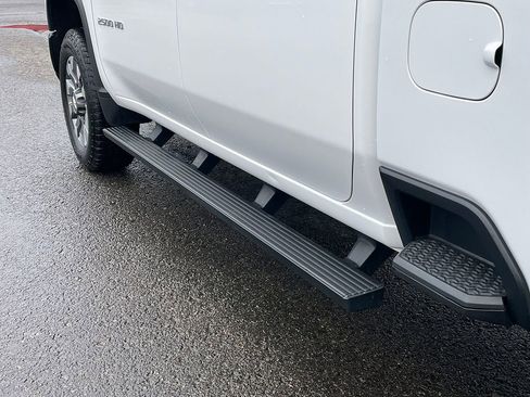 Used 2025 Chevrolet Silverado 2500 Custom w/ Custom Value Package image 17