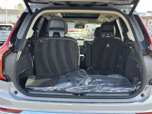 New 2026 Volvo XC90 B6 Ultra w/ Lounge Package image 13