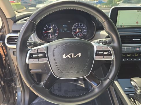Certified 2022 Kia Telluride S FWD image 31