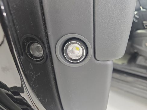 Used 2023 Rivian R1S Adventure image 32