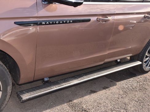 New 2025 Lincoln Navigator L Black Label image 43