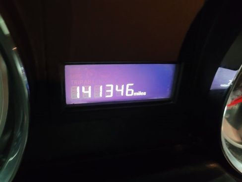 Used 2018 Dodge Grand Caravan SXT image 3