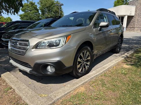 Used 2016 Subaru Outback 3.6R Limited AWD/4WD image 2