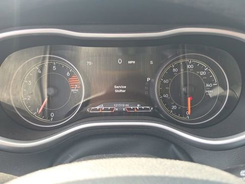 Used 2017 Jeep Cherokee Trailhawk AWD/4WD image 44