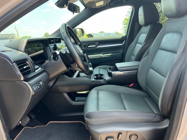 Used 2026 GMC Terrain AT4 w/ Convenience Package III AWD/4WD image 4