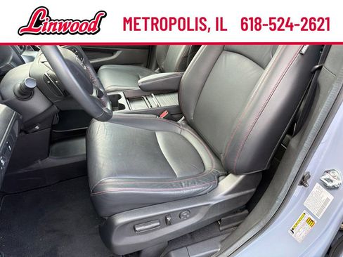 Used 2024 Honda Odyssey Sport image 16