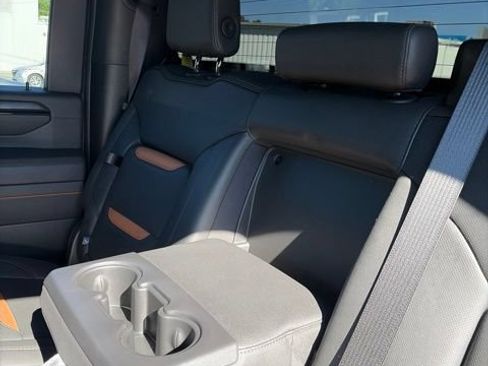 Used 2025 GMC Sierra 2500 AT4 AWD/4WD image 30