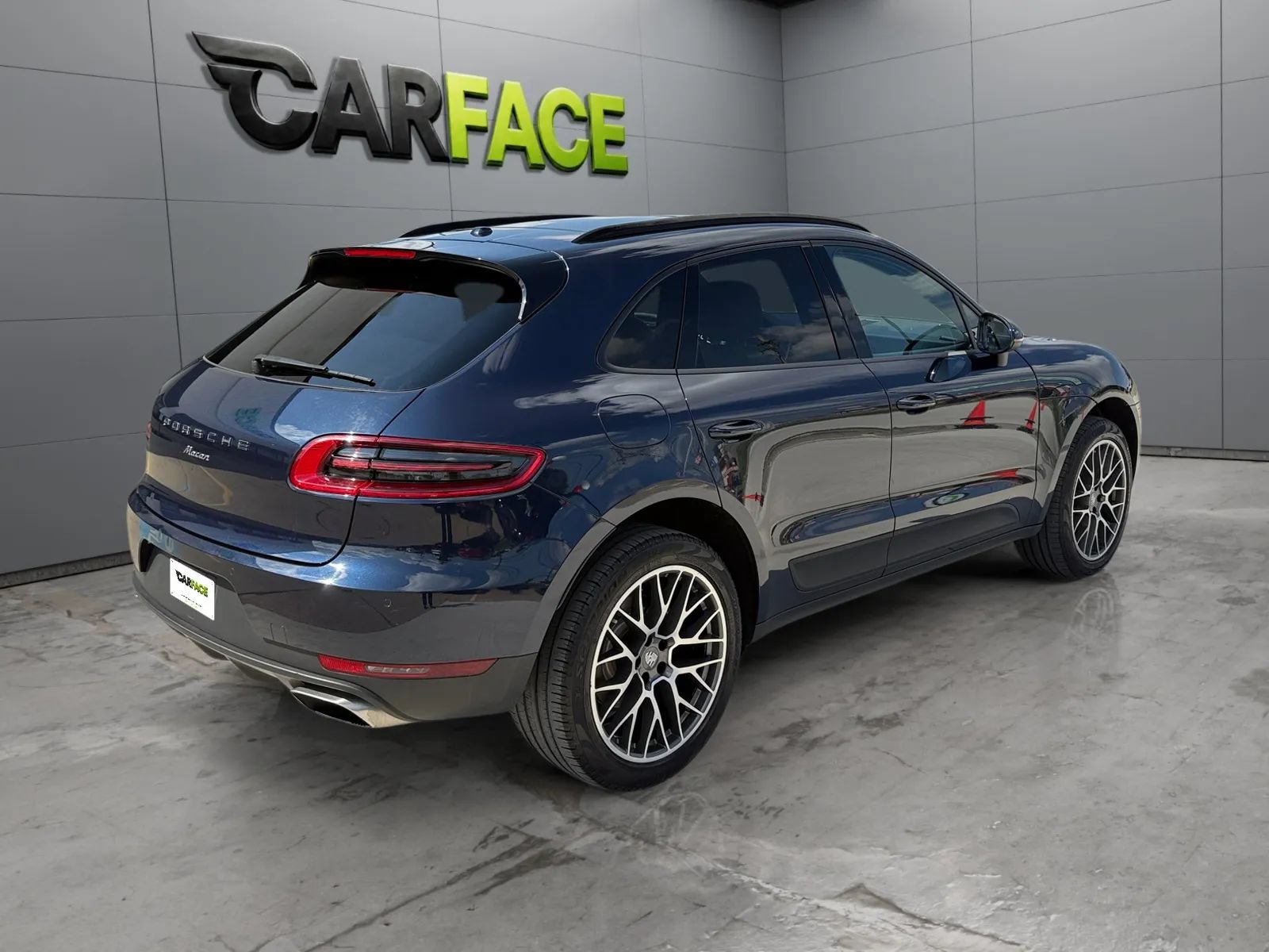 Used 2018 Porsche Macan Sport Edition AWD/4WD image 12