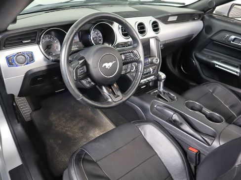 Used 2016 Ford Mustang Premium image 17