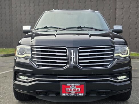 Used 2016 Lincoln Navigator Select image 2