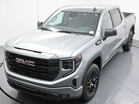 Used 2025 GMC Sierra 1500 Elevation image 39