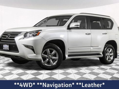 Used 2018 Lexus GX 460 w/ Navigation Package image 2