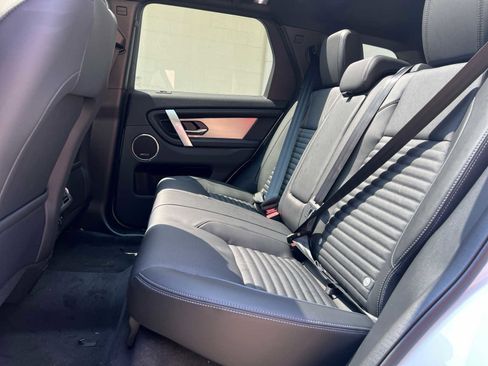 Certified 2025 Land Rover Discovery Sport Dynamic SE image 16