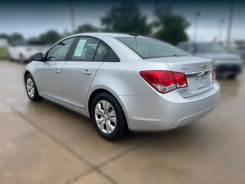 Used 2016 Chevrolet Cruze LS FWD image 5