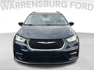 Used 2022 Chrysler Pacifica Touring-L AWD/4WD video 2