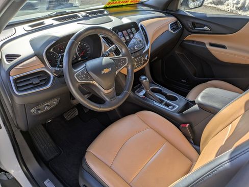 Used 2018 Chevrolet Equinox Premier image 11