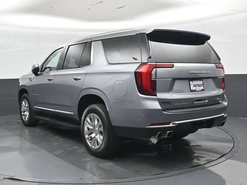 Used 2025 GMC Yukon Denali AWD/4WD image 32