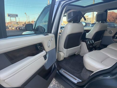 Used 2018 Land Rover Range Rover Long Wheelbase Supercharged image 12