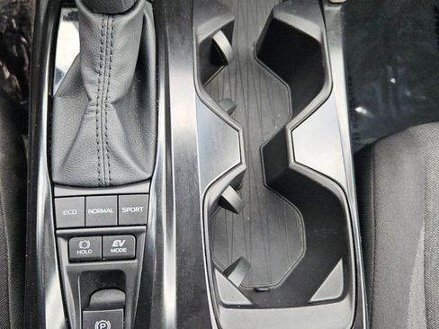 Used 2025 Toyota Camry LE image 23